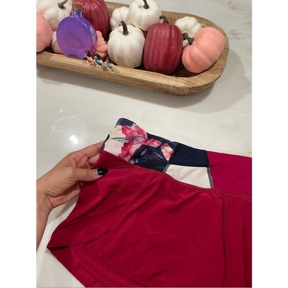 Lululemon Run Time Short 4 way stretch Red Quilt Lined Speed Up Tracker short - Picture 2 of 7